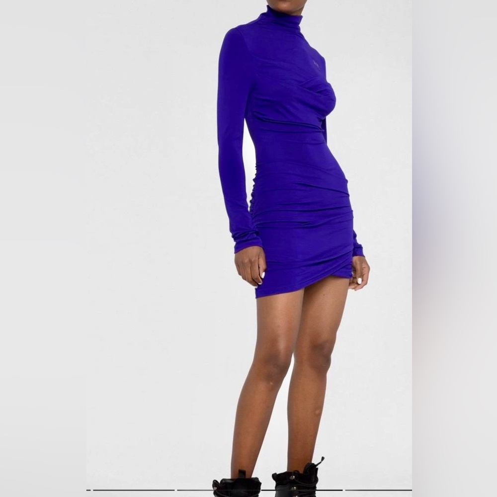 Off-white turtleneck neck dress new no tag